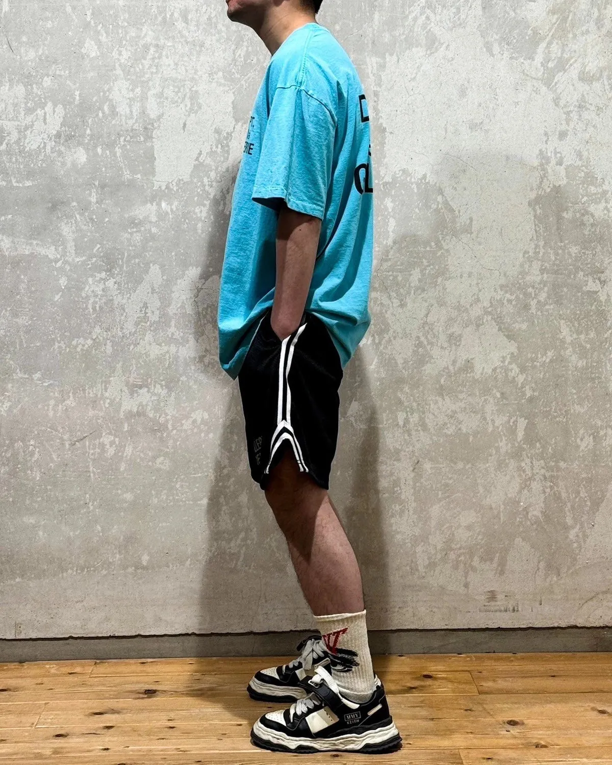 GALLERY DEPT. FRENCH TEE/LIGHT TEAL Lake Blue French Lake Blue S-XL Summer Dopamine Color American Retro Original Same OE Yarn Cone Fabric Garment Dyeing Printing Rewashed Water Distressing Simulates Natural Distressing Effect Correct Accessories Top Purchasing Level